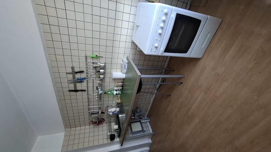 Apartament cu 3 camere decomandat în Alexandriei