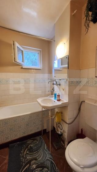 Apartament cu 3 camere, 45 mp, zona Dambu - 11