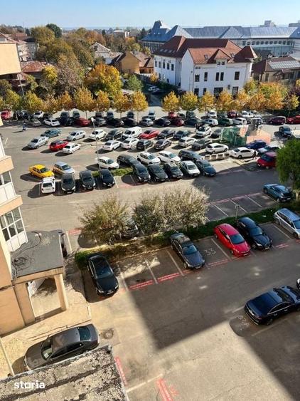 Apartament cu 4 camere decomandat în Ultracentral