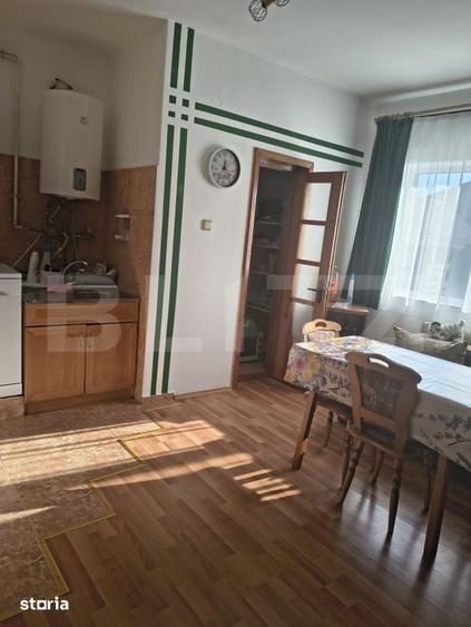 Casă cu 6 camere cu Teren 1325 Mp în Central