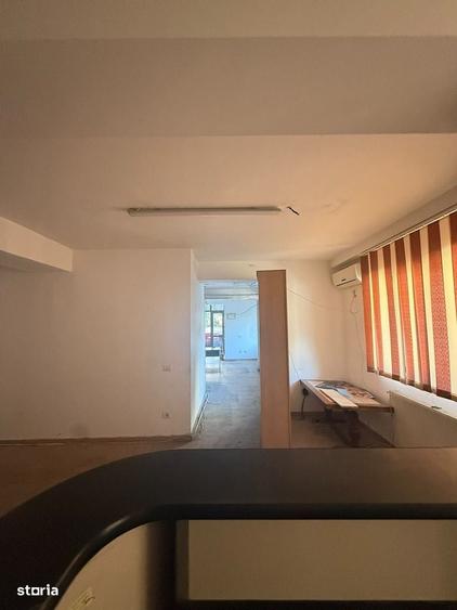 Spațiu comercial, de 147 mp, în Valea Oltului