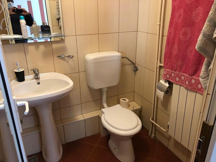 Garsonieră decomandată în Unirii