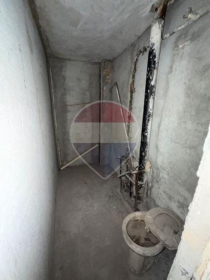 Apartament cu 4 camere decomandat în Brăilei