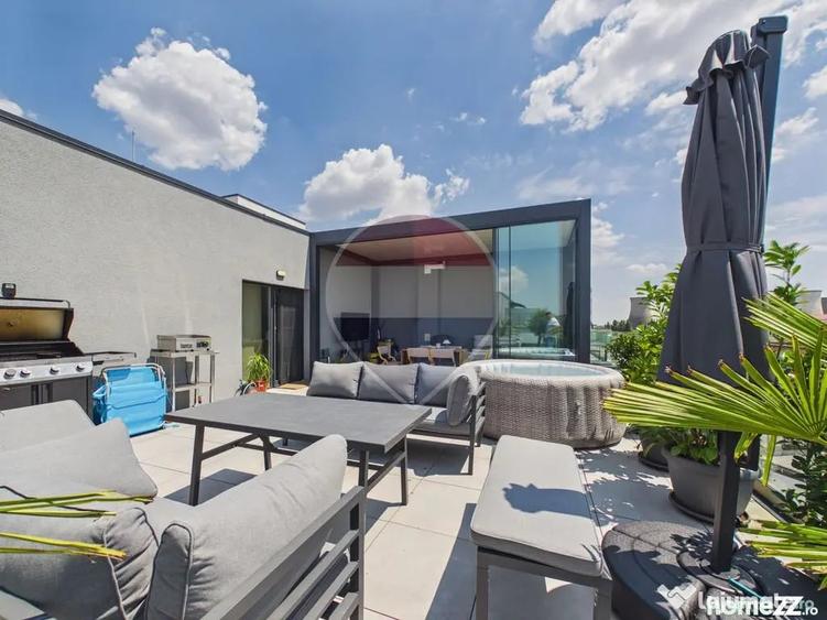 Apartament cu 3 camere decomandat în Fizicienilor