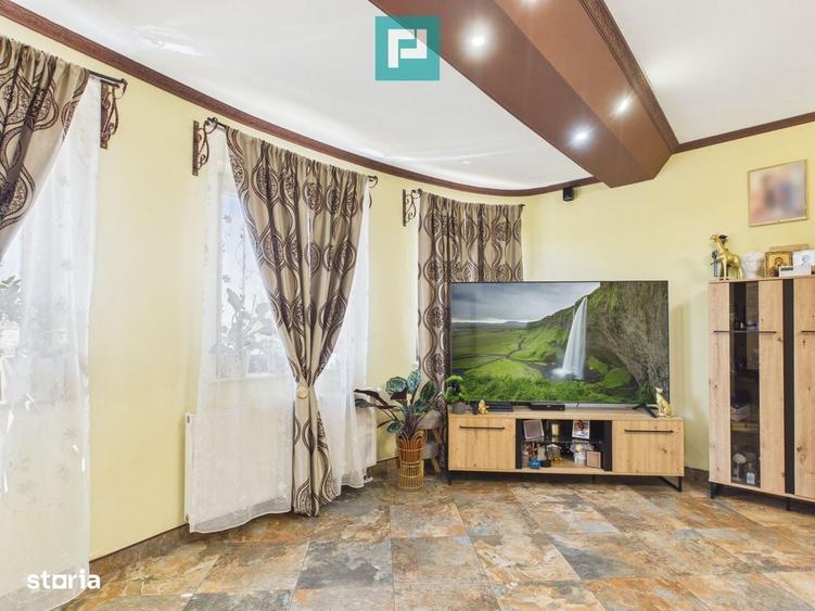 Casă cu 4 camere în Șiria