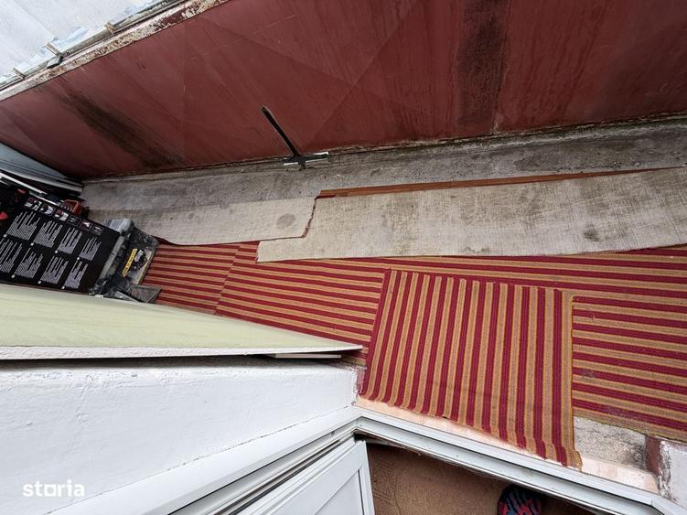 Apartament cu 4 camere decomandat în Central