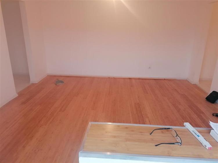 Apartament cu 2 camere semidecomandat în Dâmbovița