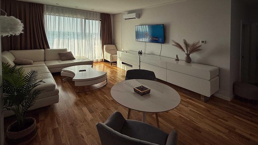 Apartament cu 2 camere decomandat în Băneasa