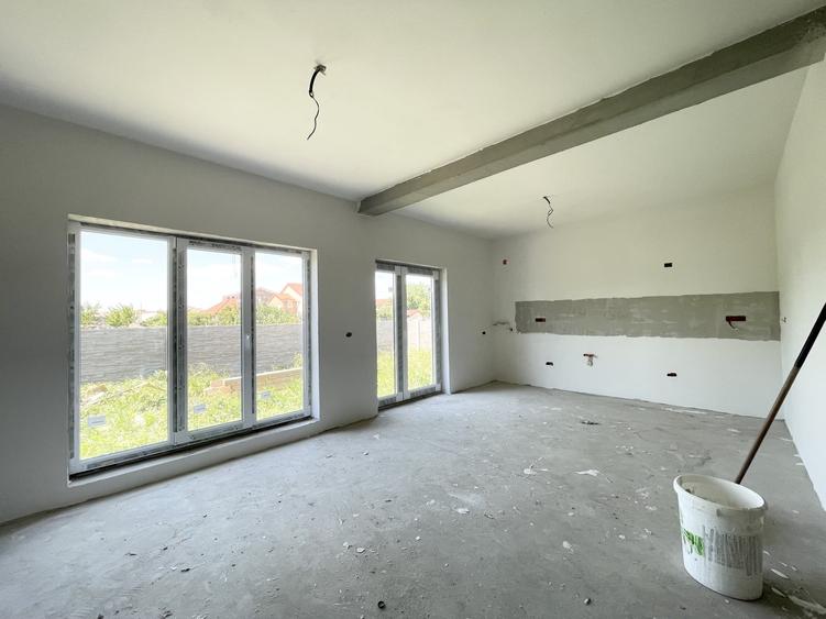 Duplex cu 3 camere cu Canalizare în Moșnița Veche