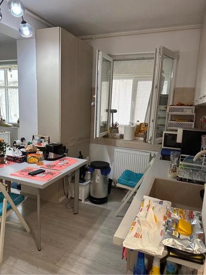 Apartament cu 4 camere decomandat în Dristor