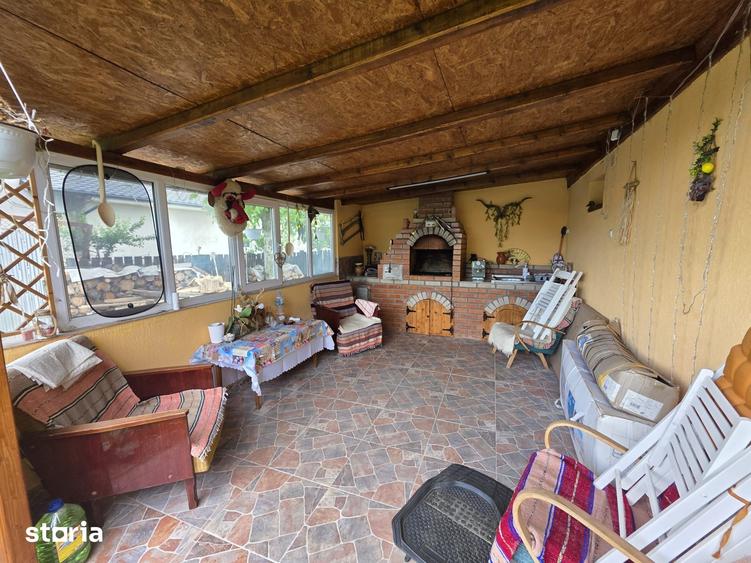 Casă cu 3 camere cu Teren 1700 Mp în Central