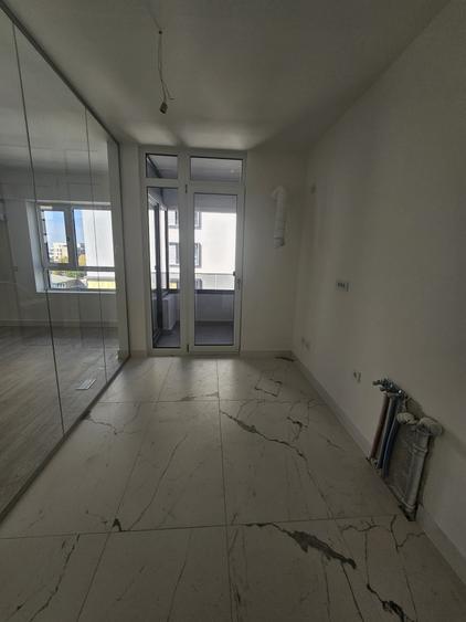 Garsonieră decomandată în Jiului