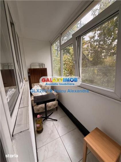 Apartament cu 3 camere, mobilat în Tei