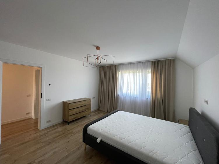 Duplex cu 4 camere cu Canalizare în Moșnița Nouă