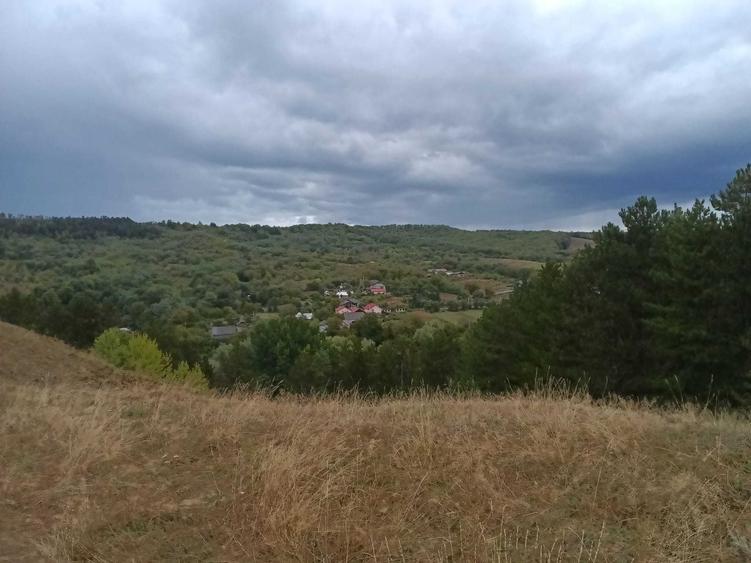 Casă cu 4 camere în Vizantea Mănăstirească