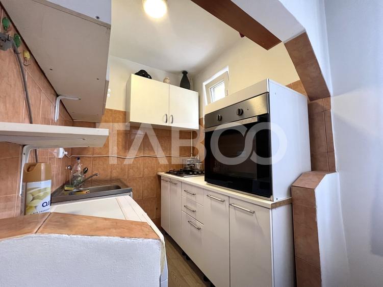 Apartament cu 2 camere semidecomandat, mobilat în Gheorgheni
