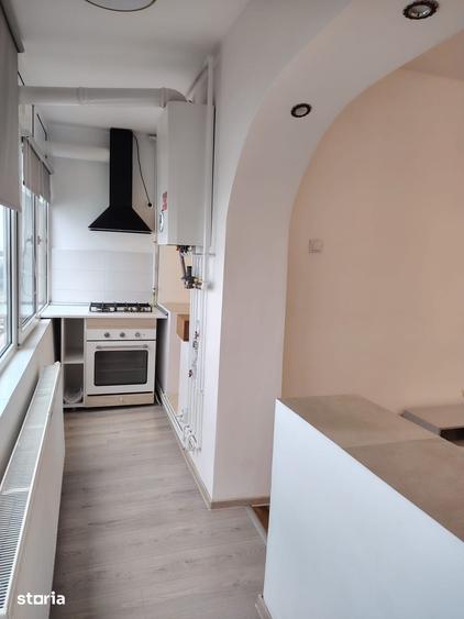 Apartament cu 3 camere în Micro 6