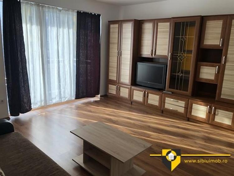 Apartament cu 2 camere decomandat, mobilat în Mihai Viteazul