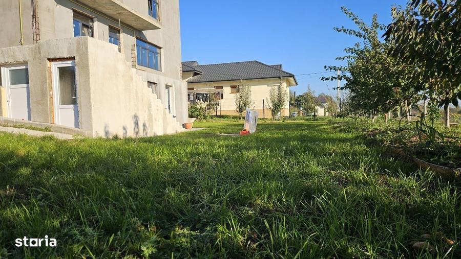 Casă cu 4 camere în Central