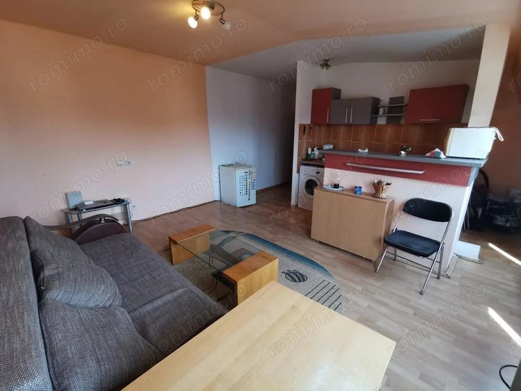 Apartament cu 2 camere semidecomandat în Complex Studențesc