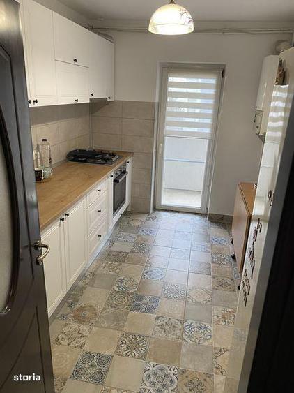 Apartament cu 3 camere decomandat în Piața Centrală