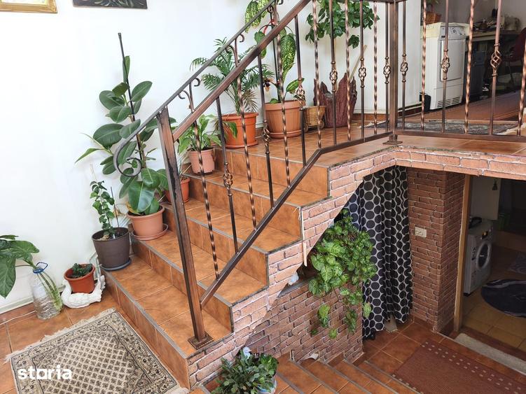 De vanzare casa cu etaj , zona Top Med si Nova Vita - 11