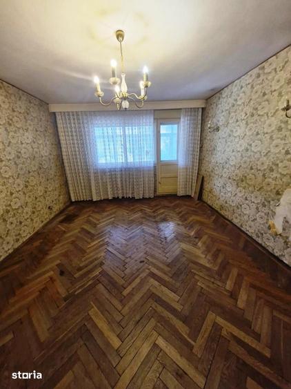 Apartament cu 3 camere decomandat în Grivița