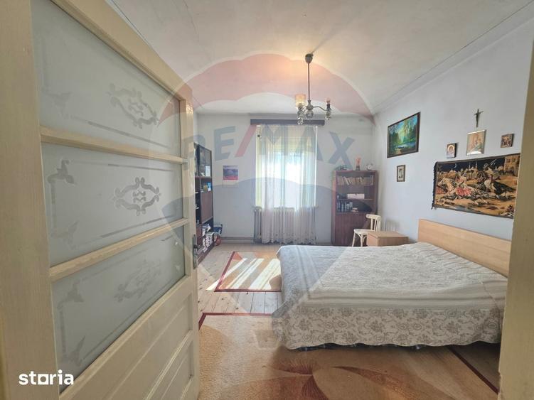 Casă cu 3 camere cu Teren 655 Mp în Central