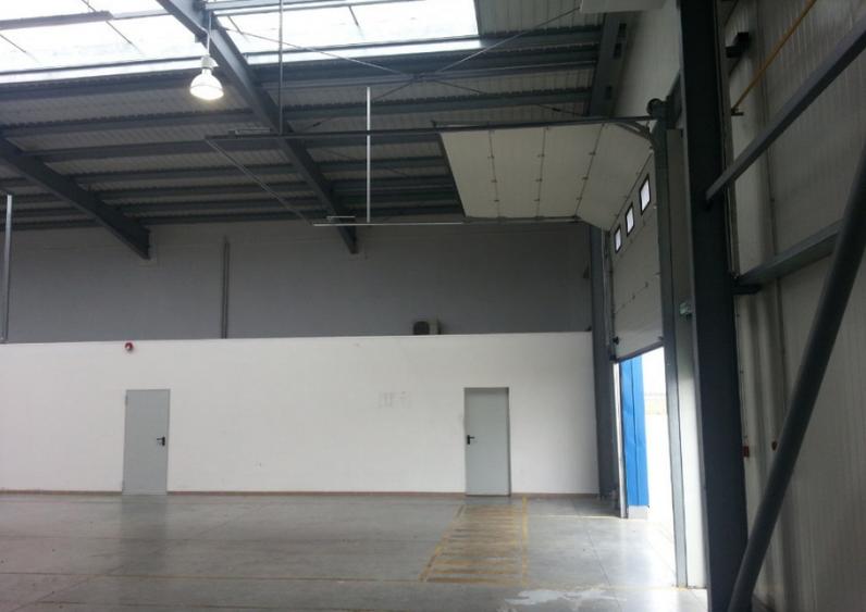 Spațiu comercial, de 853 mp, în Aradul Nou