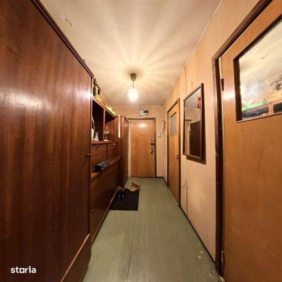 Apartament cu 3 camere semidecomandat în Drumul Taberei — fotografia 2
