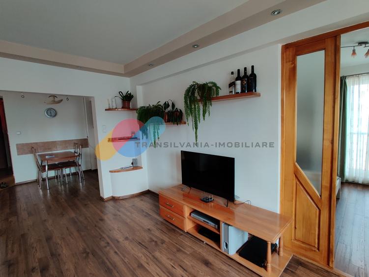 Apartament cu 4 camere semidecomandat în Zorilor