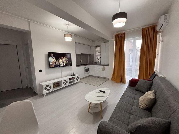 Apartament cu 2 camere decomandat în Central
