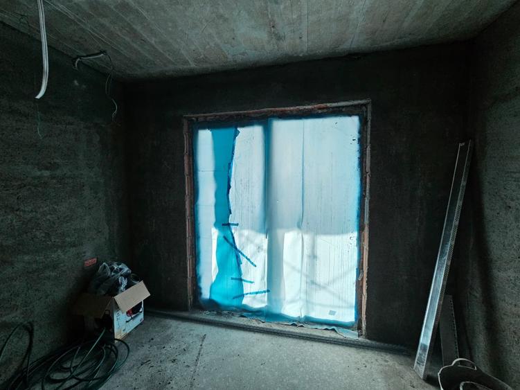 Apartament cu 3 camere decomandat în Moșnița Veche