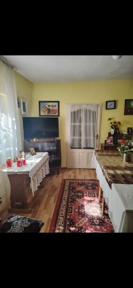 Casă cu 3 camere în Chercea