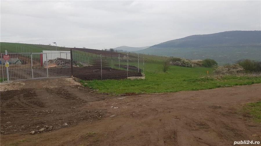 Teren de 3750 mp, în Rădaia