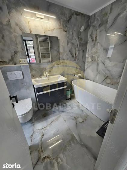 Casă cu 6 camere cu Canalizare în Tei