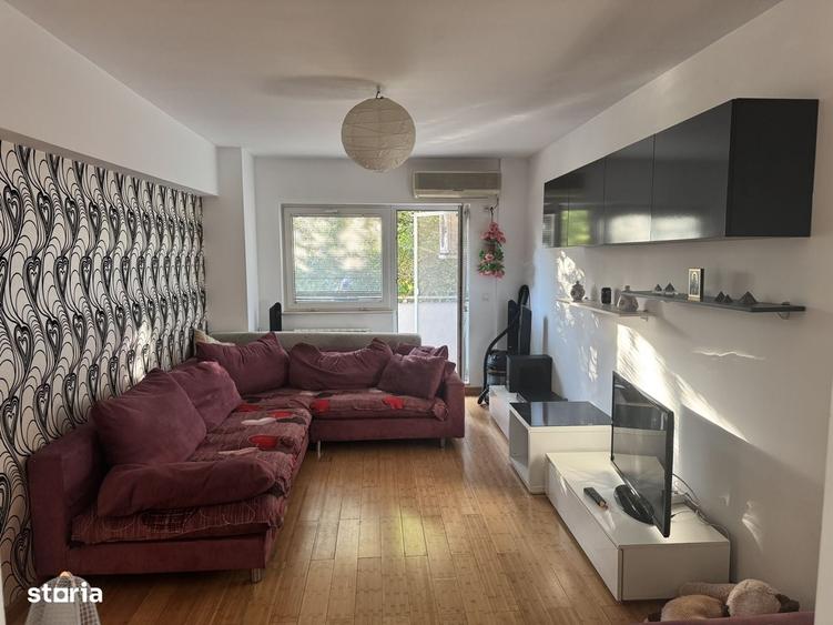 Apartament cu 2 camere semidecomandat în Văcăresti