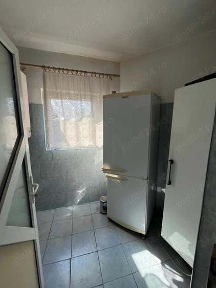 Spațiu comercial, de 250 mp, în Coman