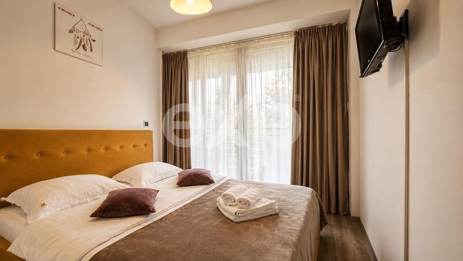 Apartament cu 3 camere decomandat, mobilat în Poiana Brașov