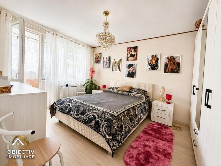 Apartament cu 3 camere semidecomandat în Central