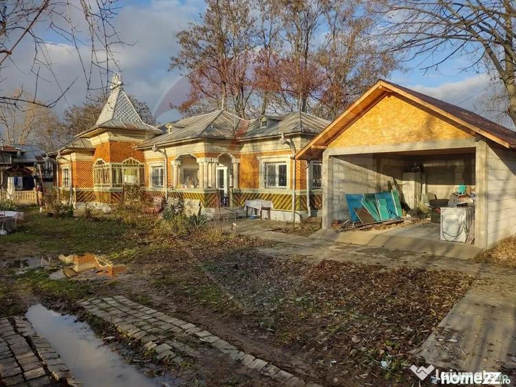 Casă cu 6 camere cu Teren 1000 Mp în Central