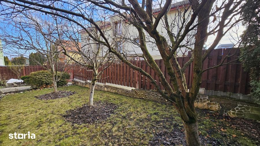 Casă cu 6 camere cu Teren 413 Mp în Bună Ziua