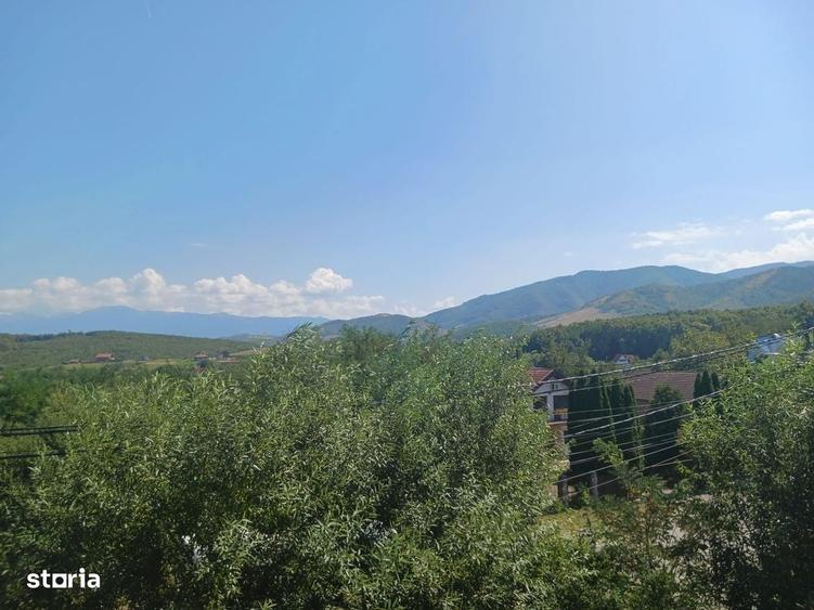 Casă cu 4 camere cu Teren 705 Mp în Sadu