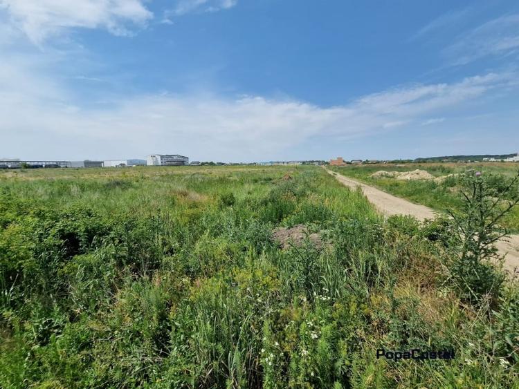 Teren Construcții intravilan de 20000 mp, în Ferme