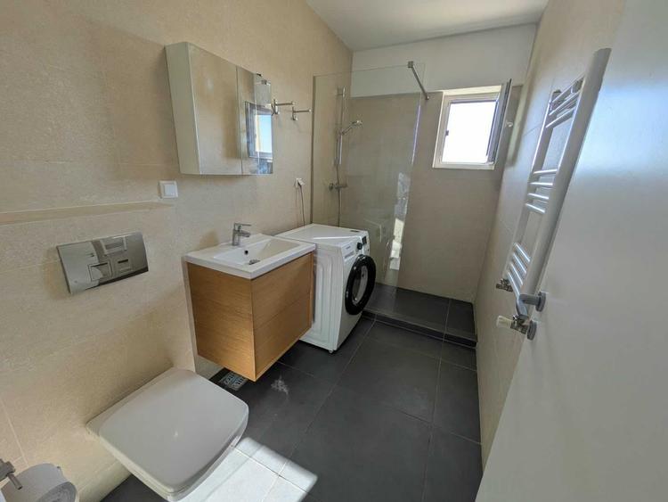 Apartament cu 3 camere decomandat în Cug