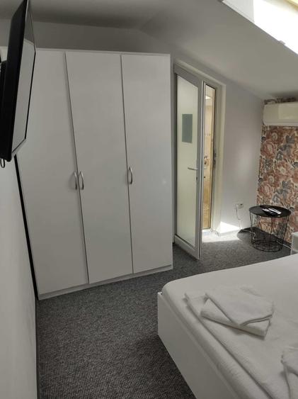 Apartament cu 2 camere decomandat în Exterior Vest