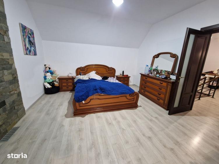 Casă cu 4 camere cu Teren 450 Mp în Tunari