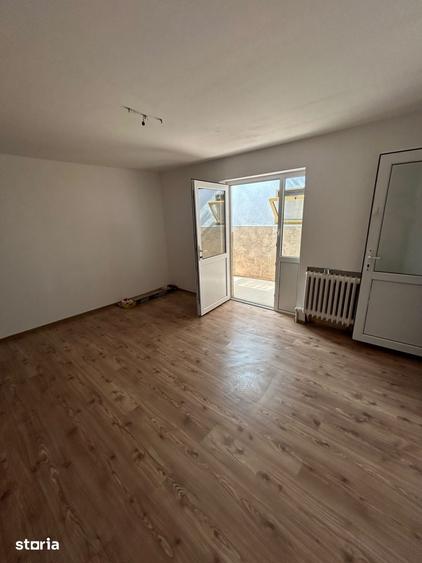 Casă cu 4 camere cu Teren 185 Mp în Coiciu
