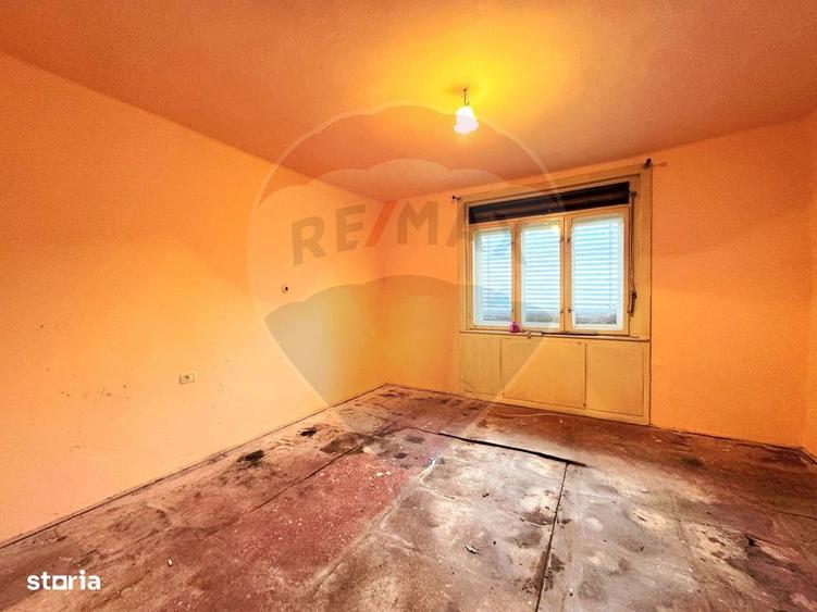 Casă cu 3 camere în Nădab