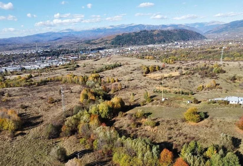 Teren de 2946 mp, în Valea Rumâneștilor